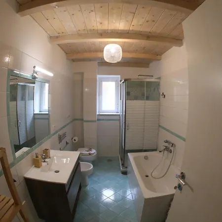 アパート Flego ポッツオーリ